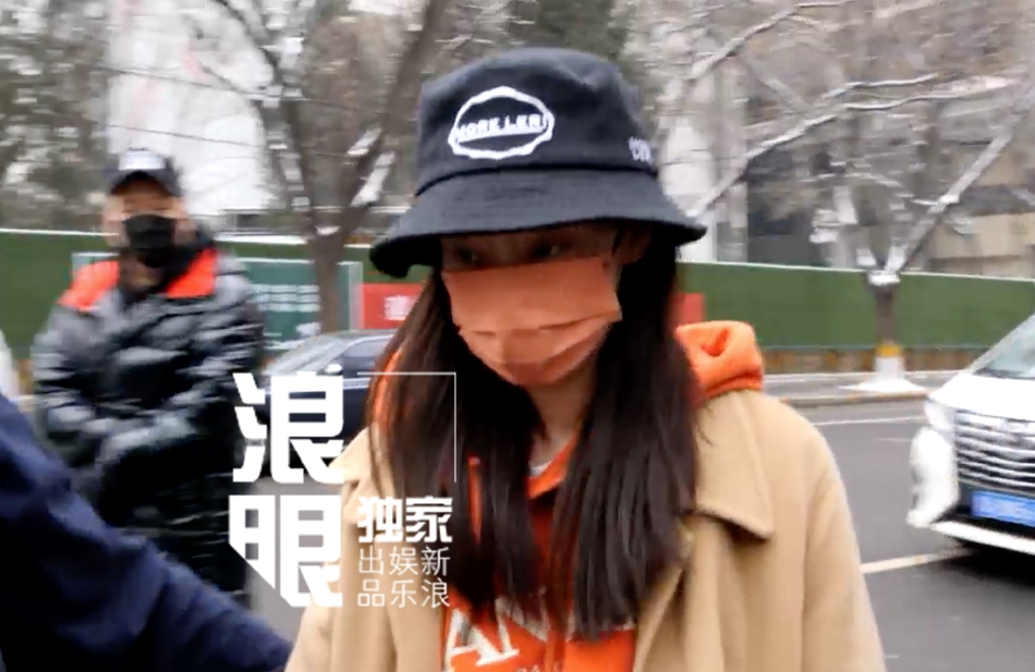 组图：2022央视春晚第二次大联排 贾玲张小斐任嘉伦包贝尔等现身_3