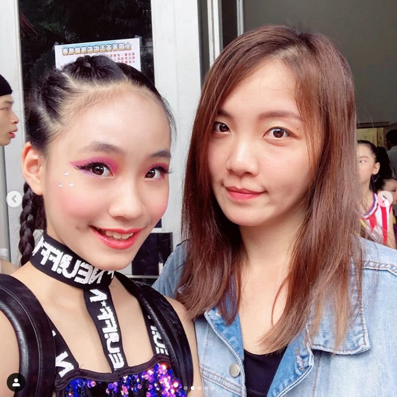 组图：小S母女四人同框！女儿大长腿吸睛亲子活动未见老公许雅钧