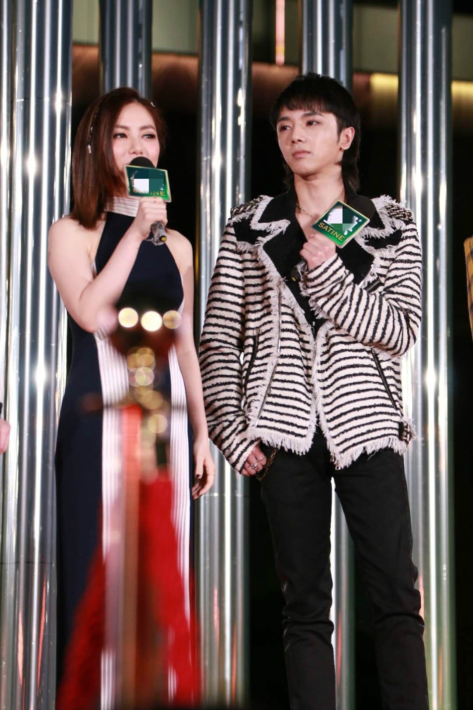 穿对衣服美如画!邓紫棋帮唱华晨宇黑色高开叉裙大秀美腿[20P]|娱乐影评 - 武当休闲山庄 - 稳定,和谐,人性化的中文社区