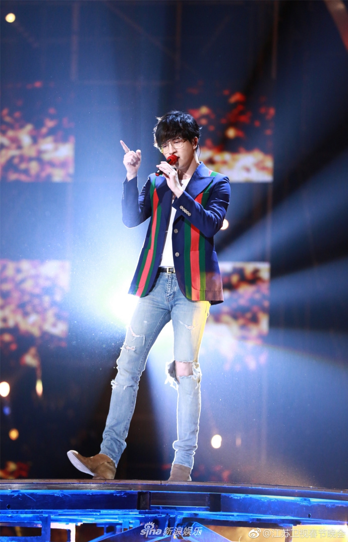 32岁的亨利-万博体育(官网)官方网站-万博体育app官网下载-ManBetX