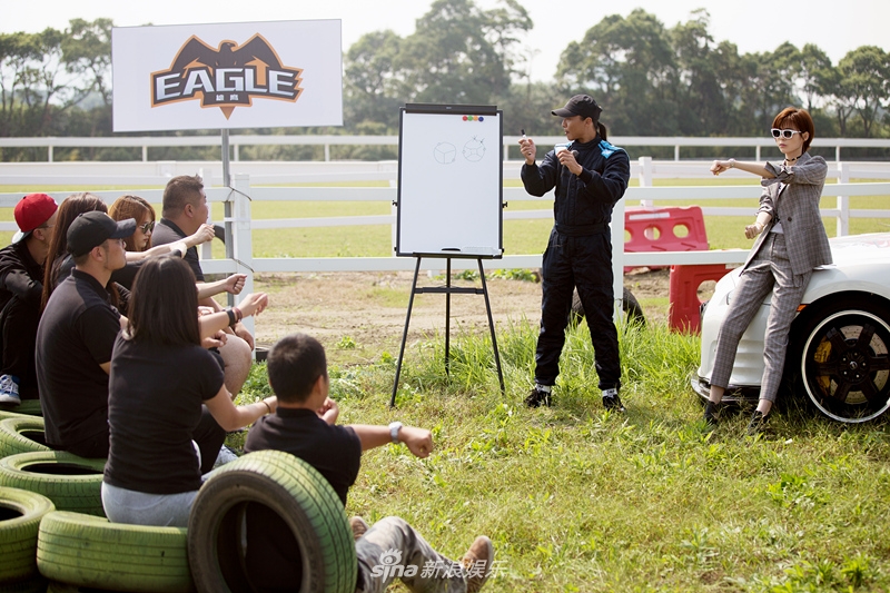 阿迪达斯清风系列