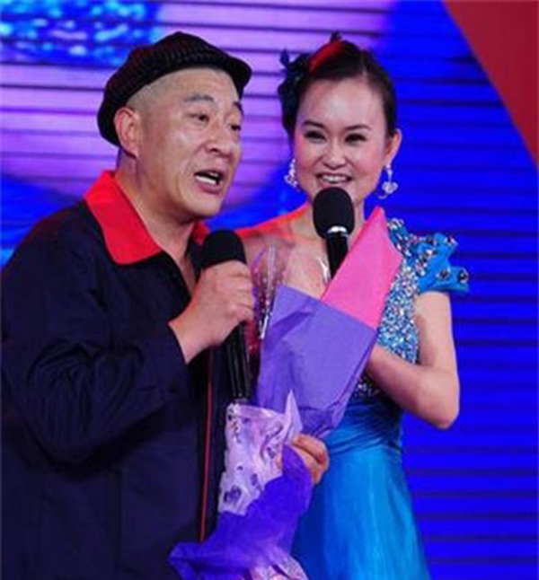 赵四刘小光婚内出轨!与妻子曾是二人转搭档