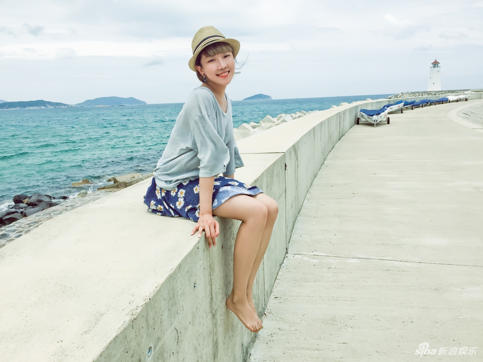 中国内地美女演员菅纫姿