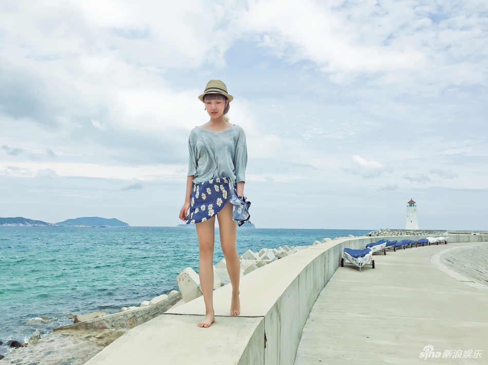 中国内地美女演员菅纫姿