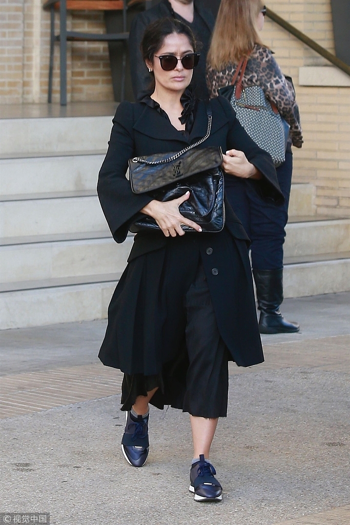 依莎美尔风衣_美尔巴怪兽图片(3)