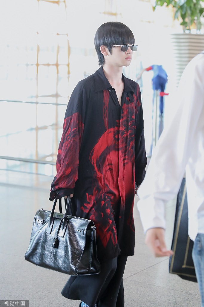 汉服红黑穿搭,汉服红黑穿搭图片