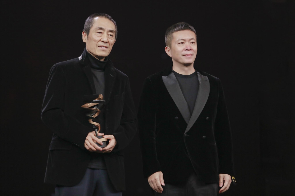 组图：李冰冰李宇春张艺谋等获微博之夜荣誉 周星驰送惊喜大礼