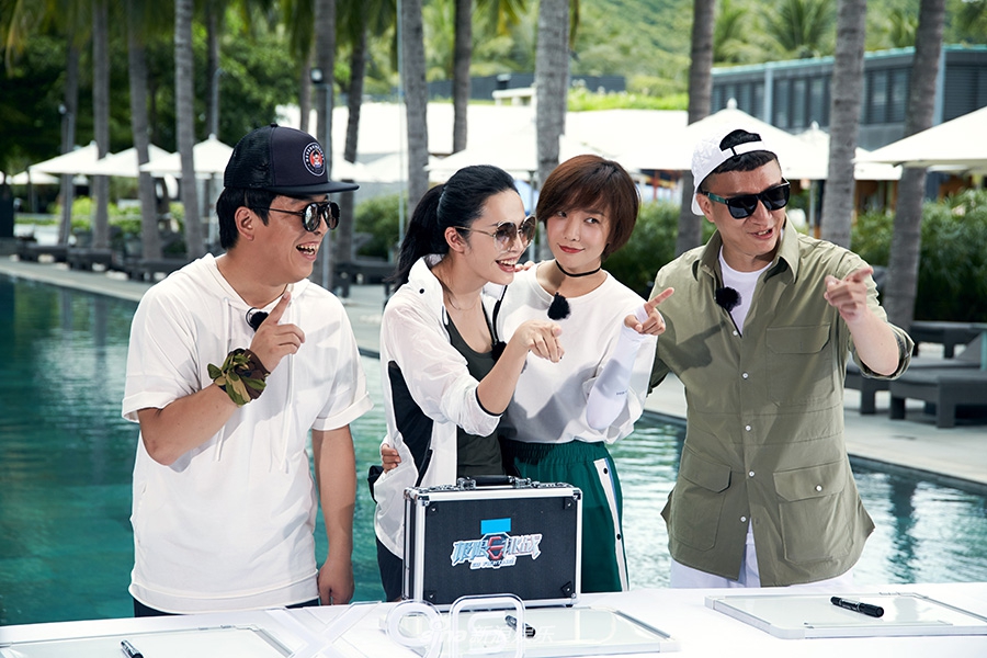 《极挑》黄渤为孙红雷 裁新衣 姚晨王珞丹齐上