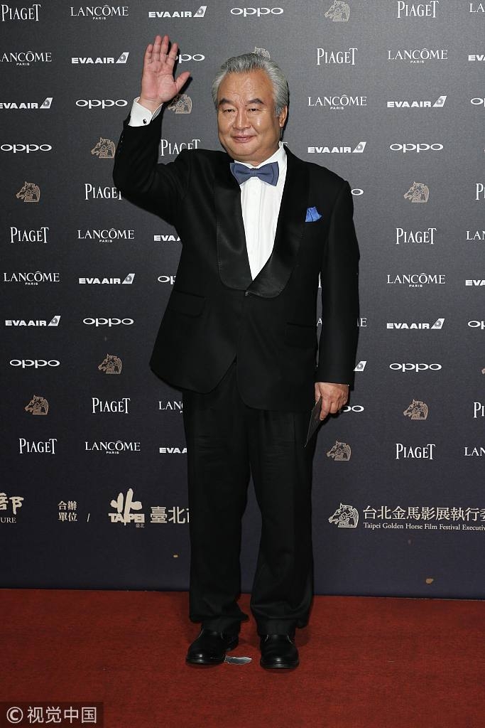 新浪娱乐讯 北京时间2017年11月25日晚，第54届台湾电影金马奖颁奖典礼在台北举行，新浪娱乐图文呈现。红毯星光闪耀，女星们争相斗性感。（图库/图）