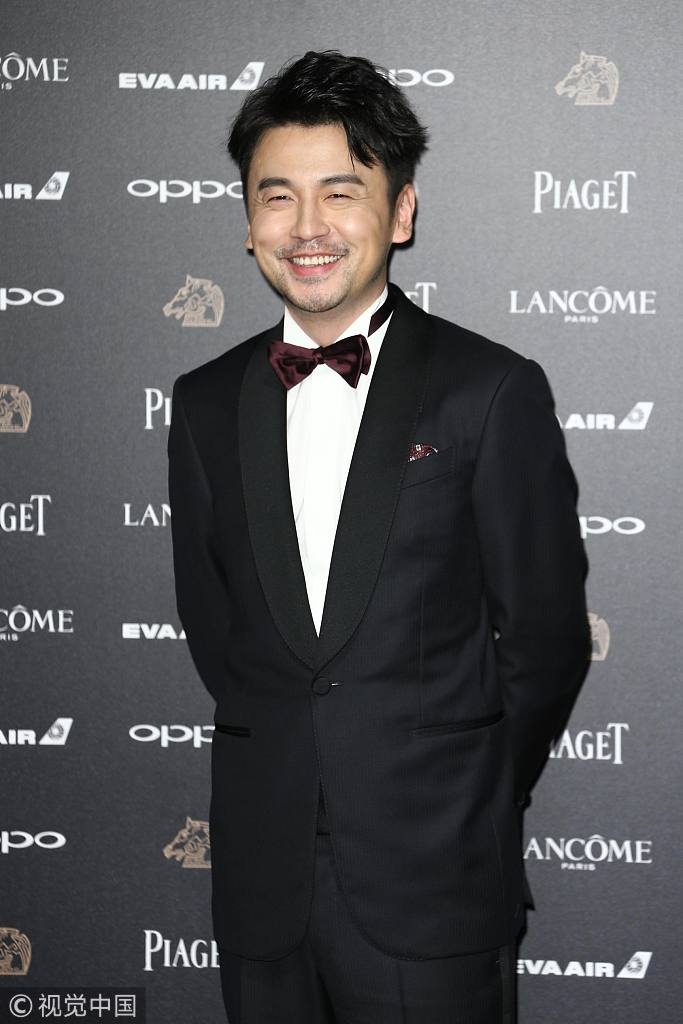 新浪娱乐讯 北京时间2017年11月25日晚，第54届台湾电影金马奖颁奖典礼在台北举行，新浪娱乐图文呈现。红毯星光闪耀，女星们争相斗性感。（图库/图）