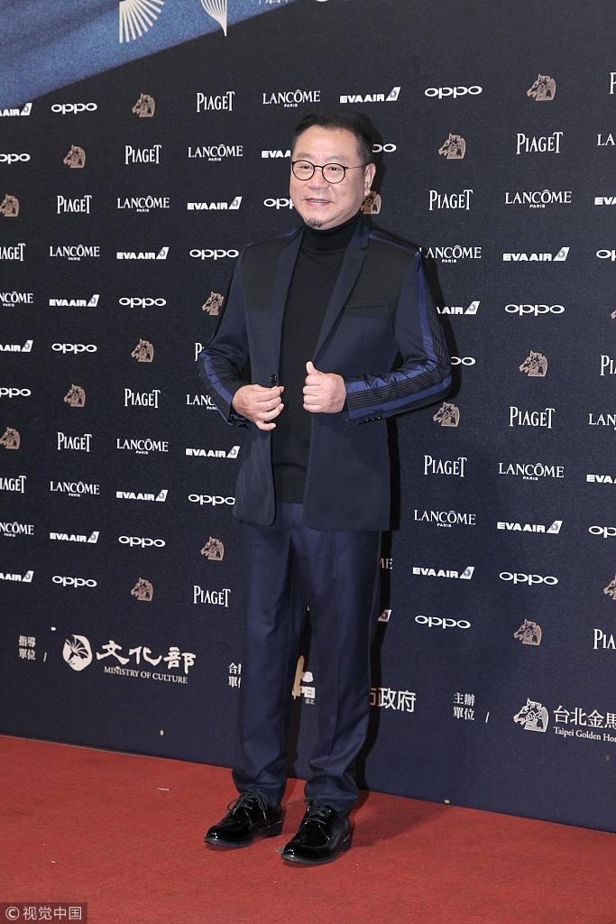 新浪娱乐讯 北京时间2017年11月25日晚，第54届台湾电影金马奖颁奖典礼在台北举行，新浪娱乐图文呈现。红毯星光闪耀，女星们争相斗性感。（图库/图）