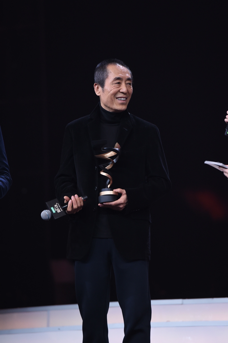 组图:2018微博之夜 张艺谋获微博年度导演荣誉_高清图集_新浪网