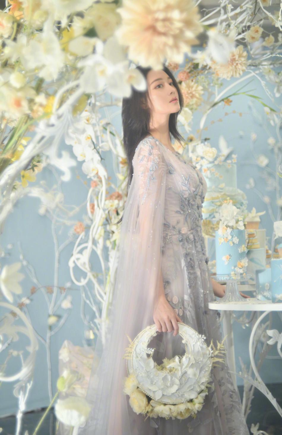 拿婚纱照_婚纱照风格(2)