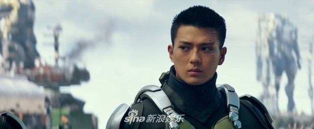 新田真剑佑出演《环太平洋2》 片中与kaiju激战帅气逼