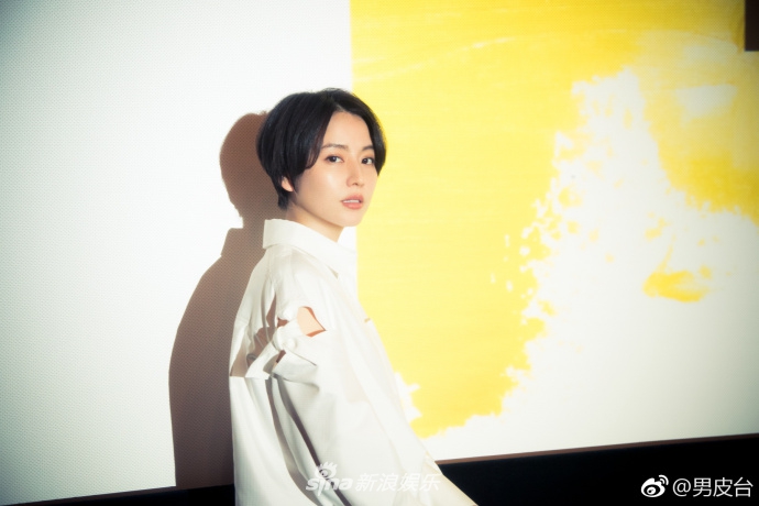 组图:女星长泽雅美拍摄写真 帅气造型简单利落