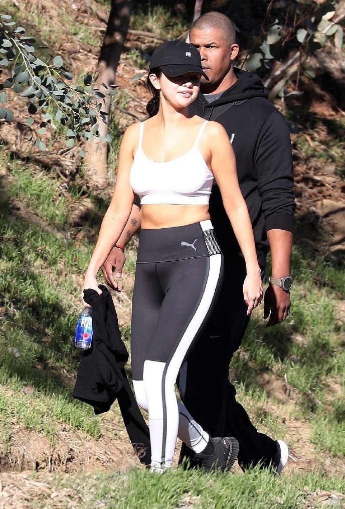 赛琳娜照片大全 oFBm-hqnkypr4713041.jpg