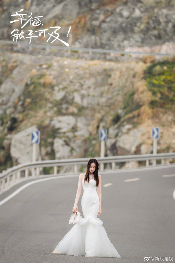 婚纱样图_婚纱情侣头像(3)