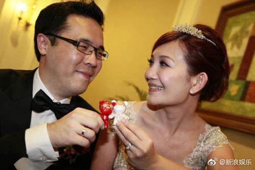 [奇趣网]梁静茹承认与老公赵元同离婚 男方上月曾公开否认劈腿