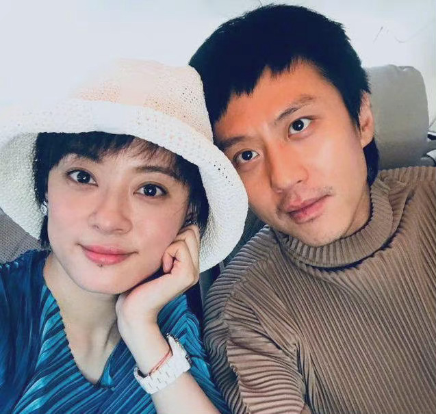 组图：邓超晒照庆祝结婚十一周年 孙俪感慨是怎么熬过来的_4