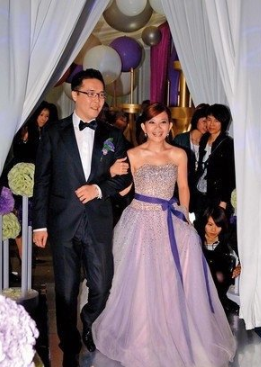 [奇趣网]梁静茹承认与老公赵元同离婚 男方上月曾公开否认劈腿