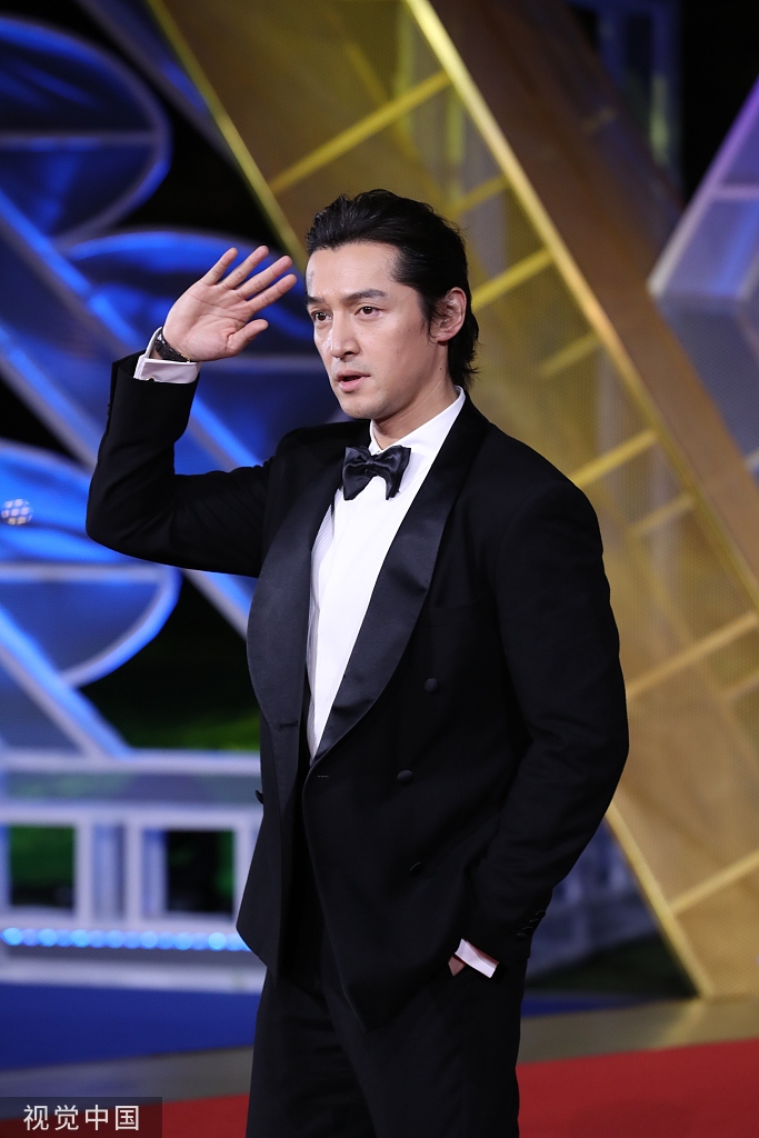 [奇趣网]回忆杀！《仙剑3》胡歌霍建华刘诗诗袁弘金鸡奖同框