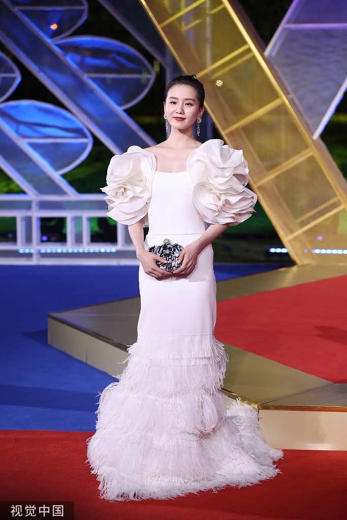 [奇趣网]回忆杀！《仙剑3》胡歌霍建华刘诗诗袁弘金鸡奖同框