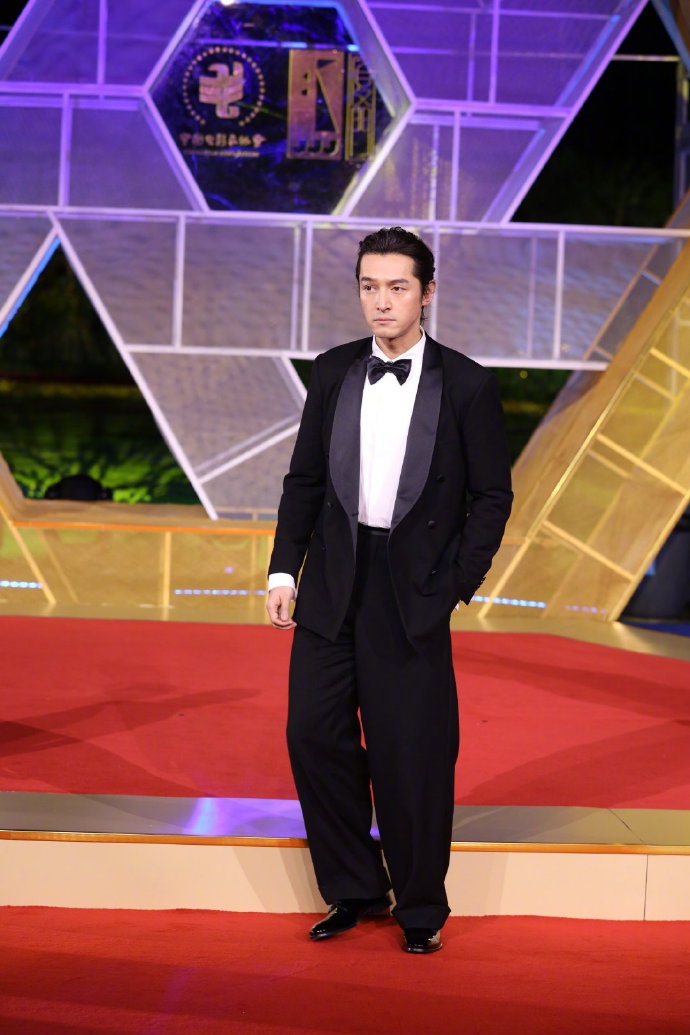 [奇趣网]回忆杀！《仙剑3》胡歌霍建华刘诗诗袁弘金鸡奖同框