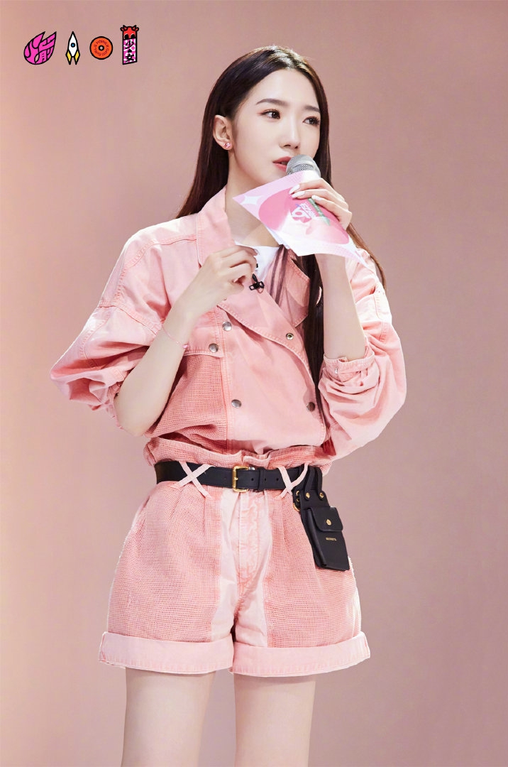 娜扎孟美岐等5名小花撞衫 各有风姿谁能艳压群芳？