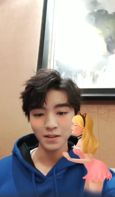 王俊凯的生日是9月21日吗 2dc5-iewtena1501240.png