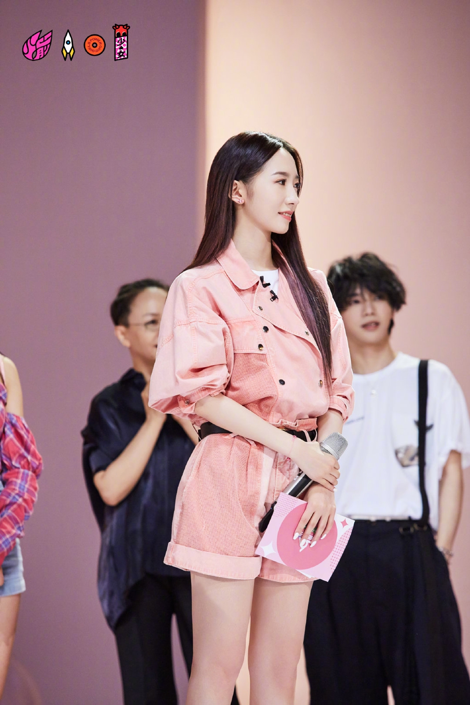 娜扎孟美岐等5名小花撞衫 各有风姿谁能艳压群芳？