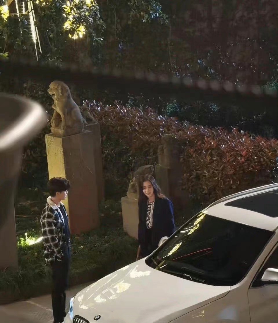 组图:任嘉伦Angelababy《暮色心约》同框路透男帅女美颜值高第1张图片 组图:任嘉伦Angelababy《暮色心约》同框路透男帅女美颜值高第1张图片