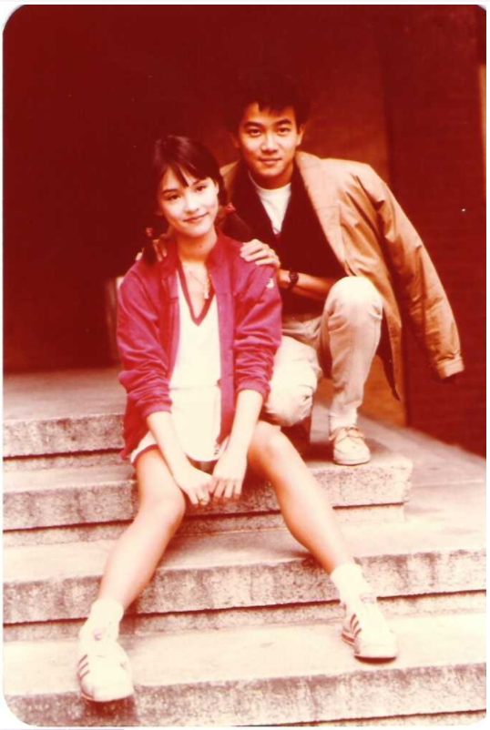 何超琼与陈百强电视剧 c9d2-icapxph9489485.png