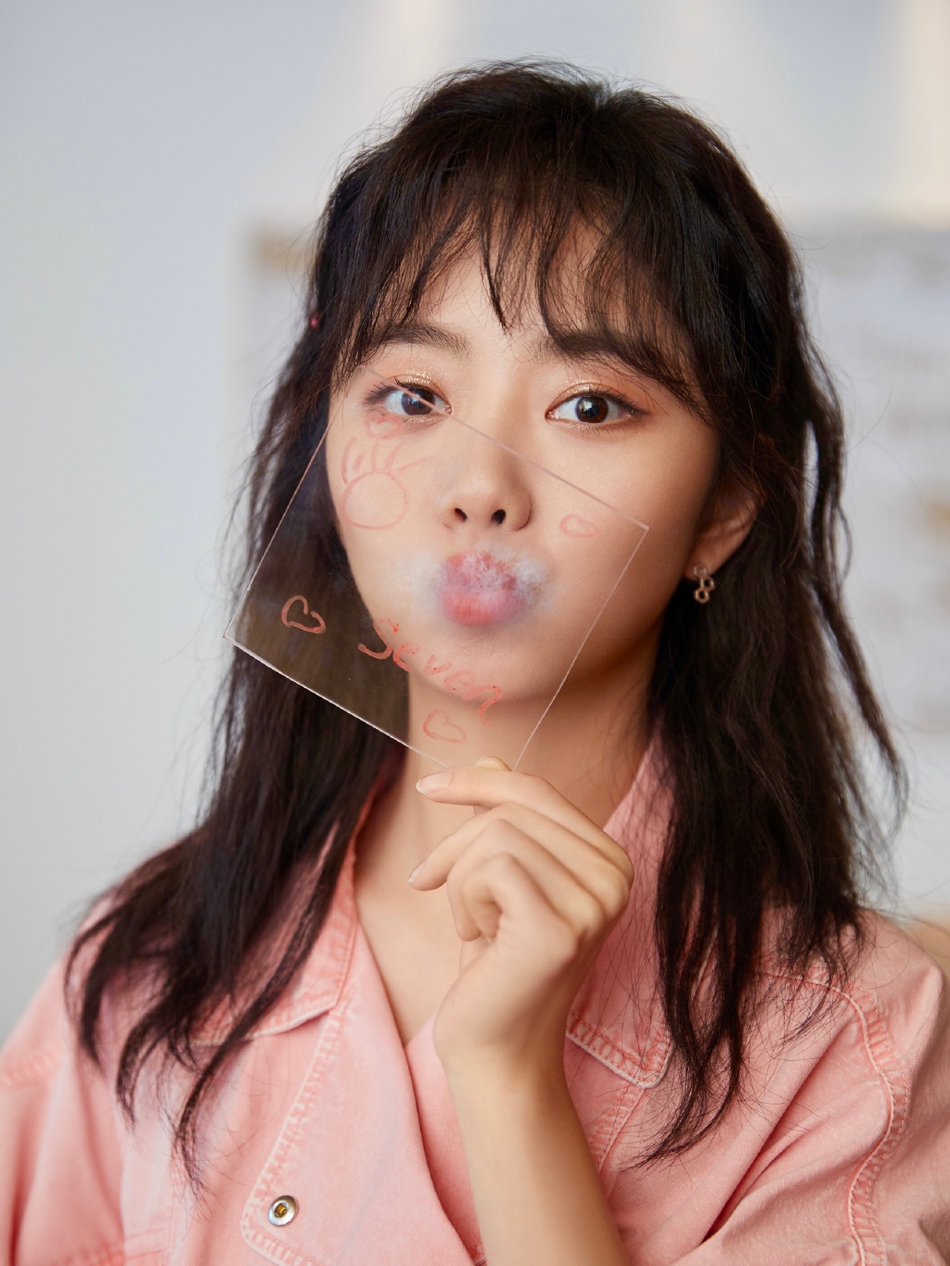 娜扎孟美岐等5名小花撞衫 各有风姿谁能艳压群芳？