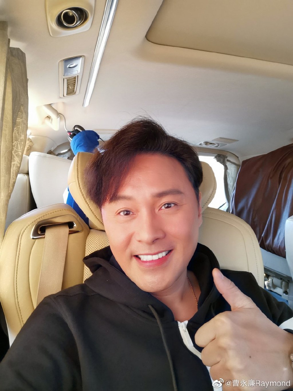 卖私人口罩_戴口罩的卡通图片(2)