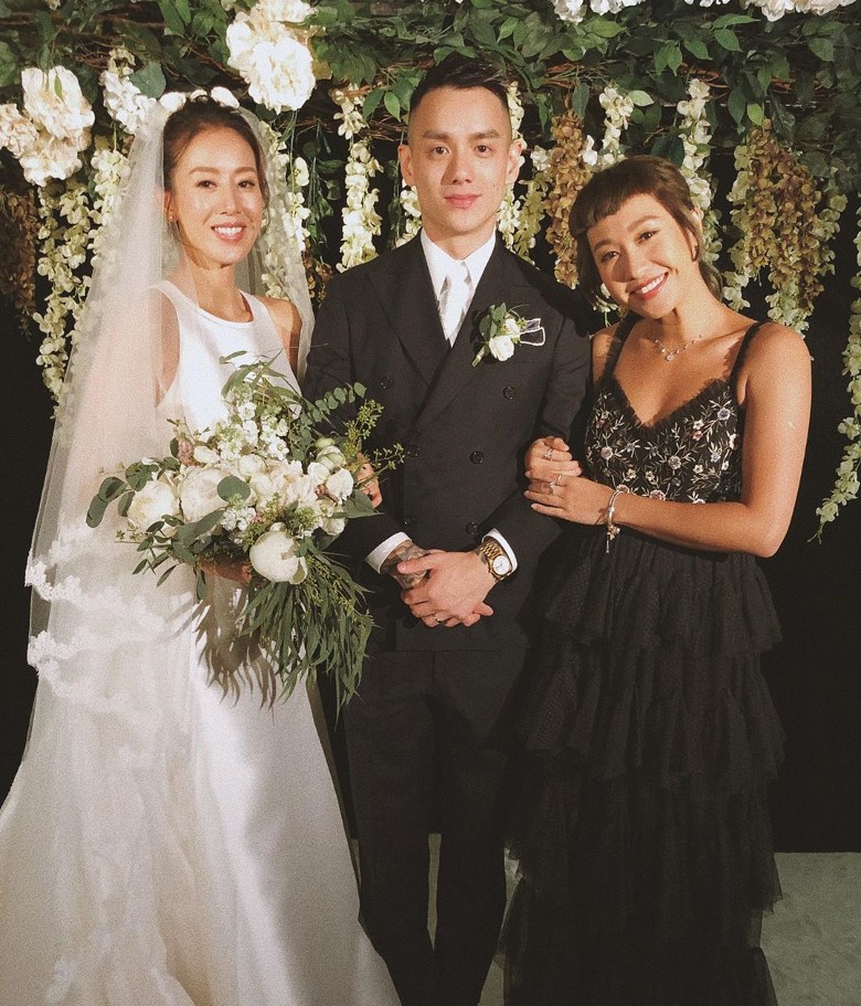 佘诗曼婚纱照_佘诗曼性感(3)