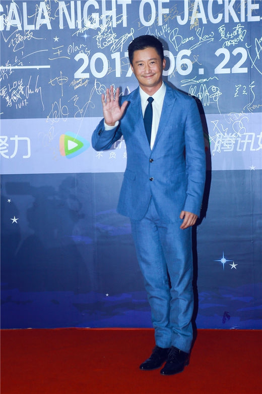 组图:吴京亮相成龙动作电影周 与刘烨幽默"互怼"_高清图集_新浪网