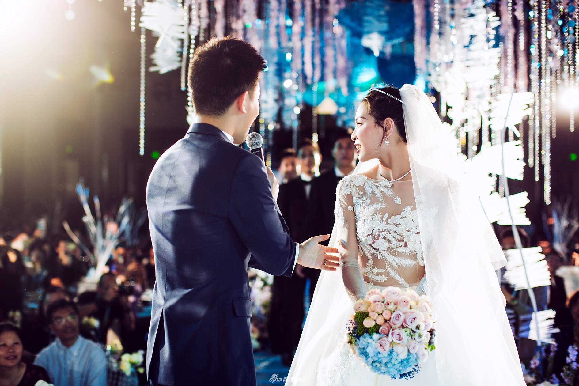 吴敏霞婚纱照_吴敏霞跳水图片(3)