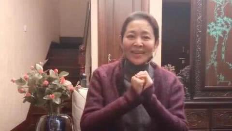 倪萍年轻时最时尚图片 BjIy-htacqwv0969628.jpg