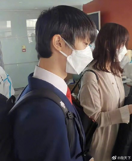 组图：日本花滑选手羽生结弦抵达北京 将在男单短节目中出场_1