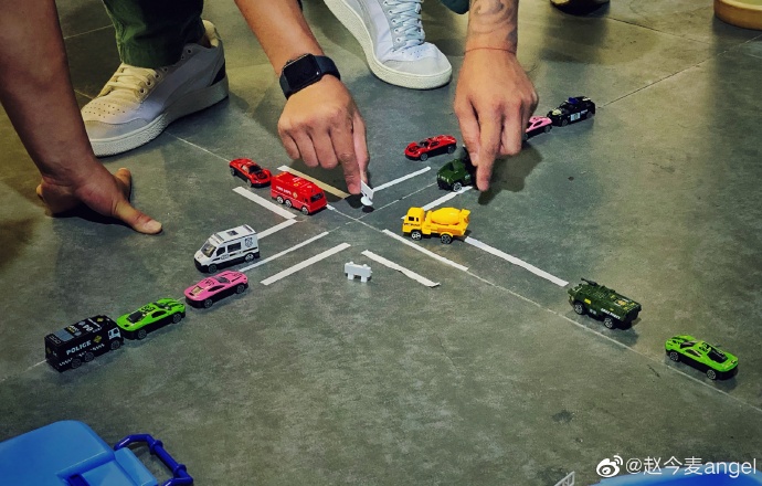 组图：赵今麦晒《开端》花絮照 称成为李诗情是很荣幸的事情_5