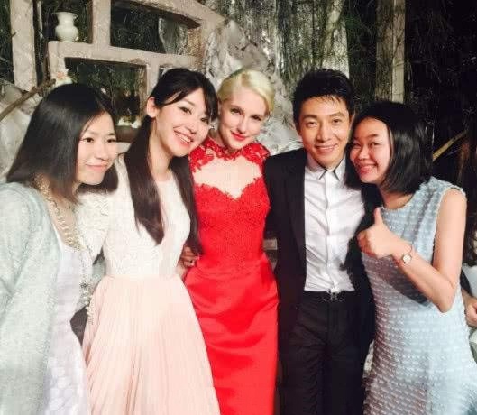 【奇趣网】撒贝宁结婚三年多低调甜蜜 外籍妻子诞下混血龙凤胎