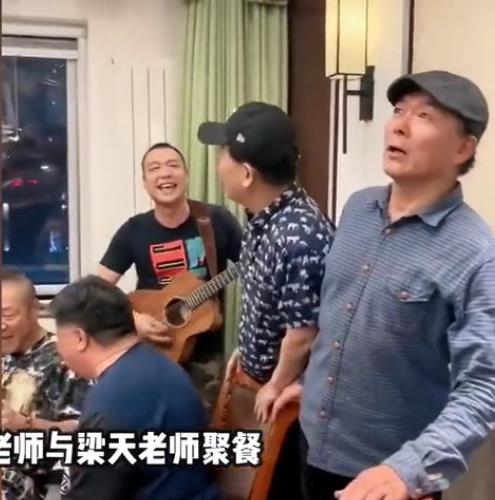 电子科大跳楼-爱游戏APP（中国）官方网站下载_AIYOUXI体育