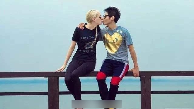 【奇趣网】撒贝宁结婚三年多低调甜蜜 外籍妻子诞下混血龙凤胎