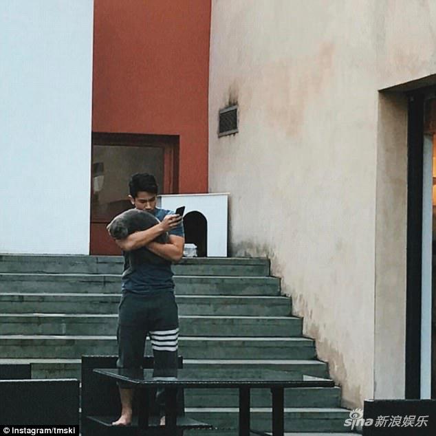 爱晒臭美照 25岁文莱王子颜值高,还全能(组图)