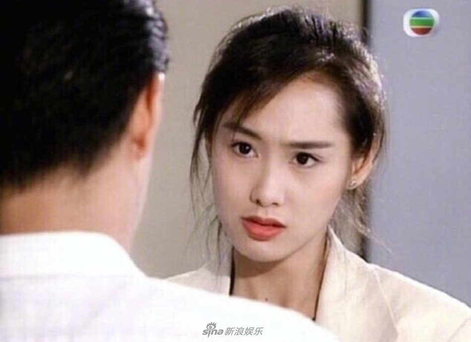 新浪娱乐讯 朱茵一组旧照曝光,年轻时候的她一颦一笑都在吸引大众