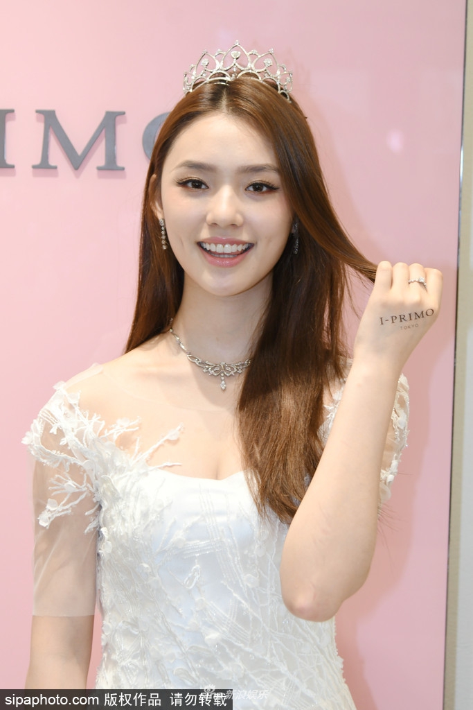 林允婚纱图片_林允性感图片