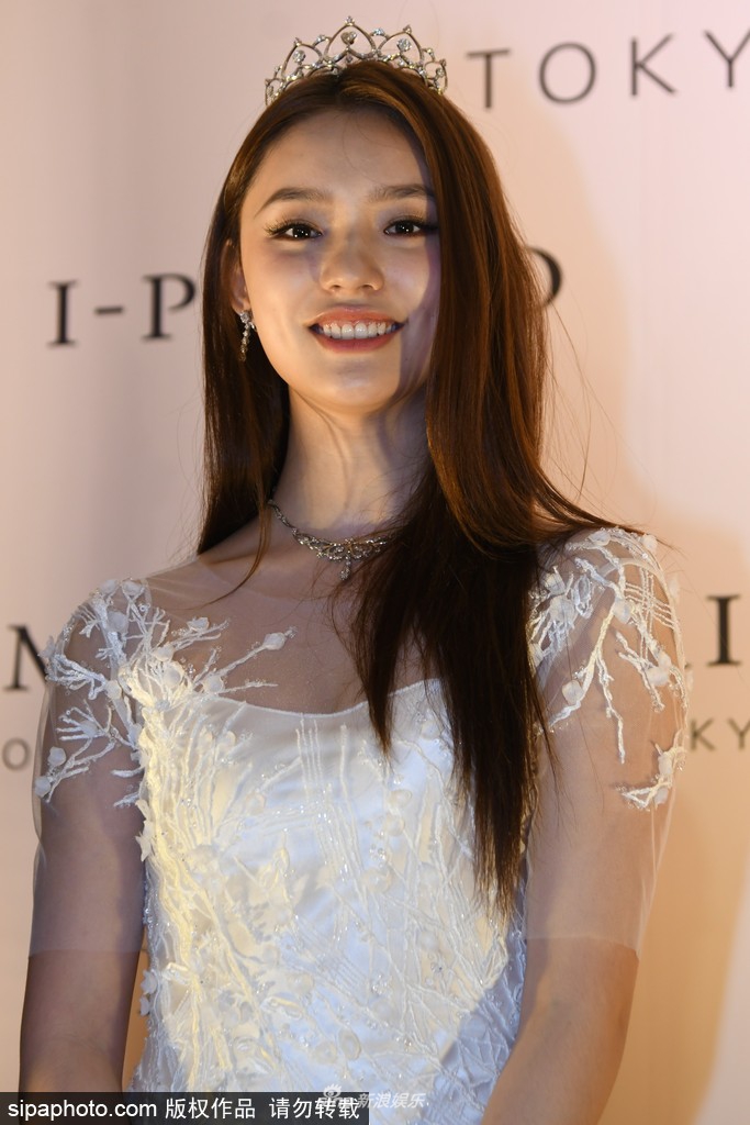 林允婚纱图片_林允性感图片(3)