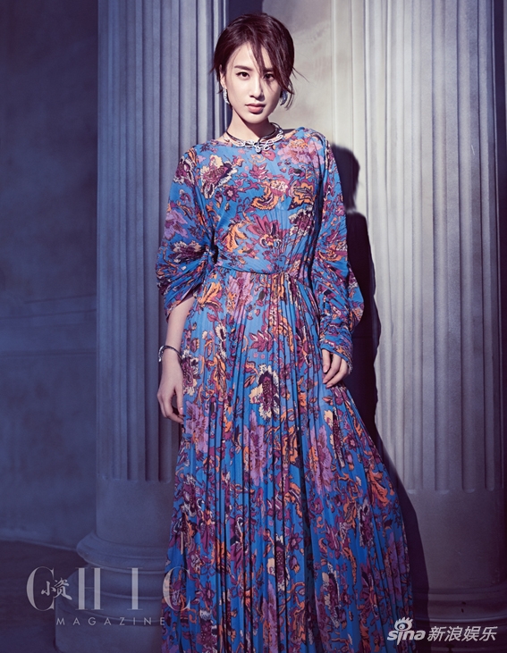 组图:黄圣依复出拍杂志大片 镂空装秀美背风韵不减