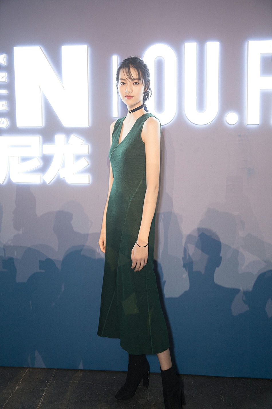 中国内地美女演员张艺上