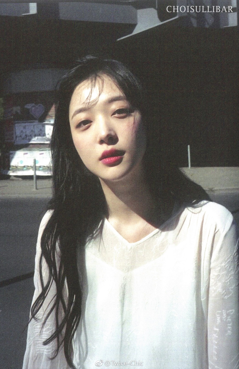 组图:崔雪莉森系写真曝光 清纯恬静被赞"氧气少女"